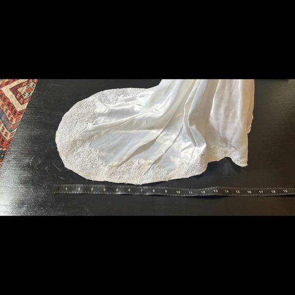 Danbury Mint Kate Middleton Porcelain Royal Bride Doll Commemorative Edition - Picture 16 of 16